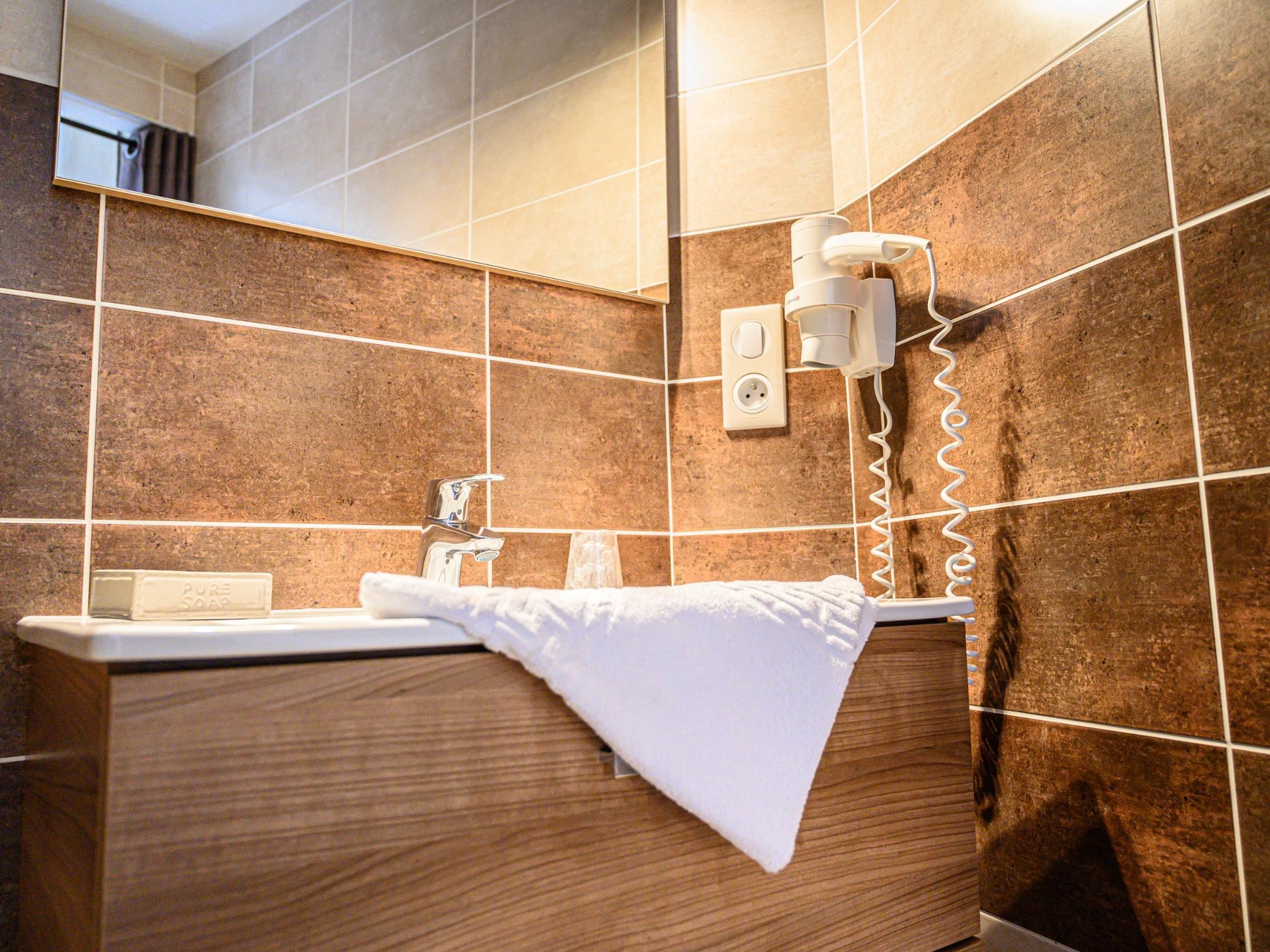 Logis Hotel-Restaurant Les Collines 59 Route Des Cretes Hotel Cublac