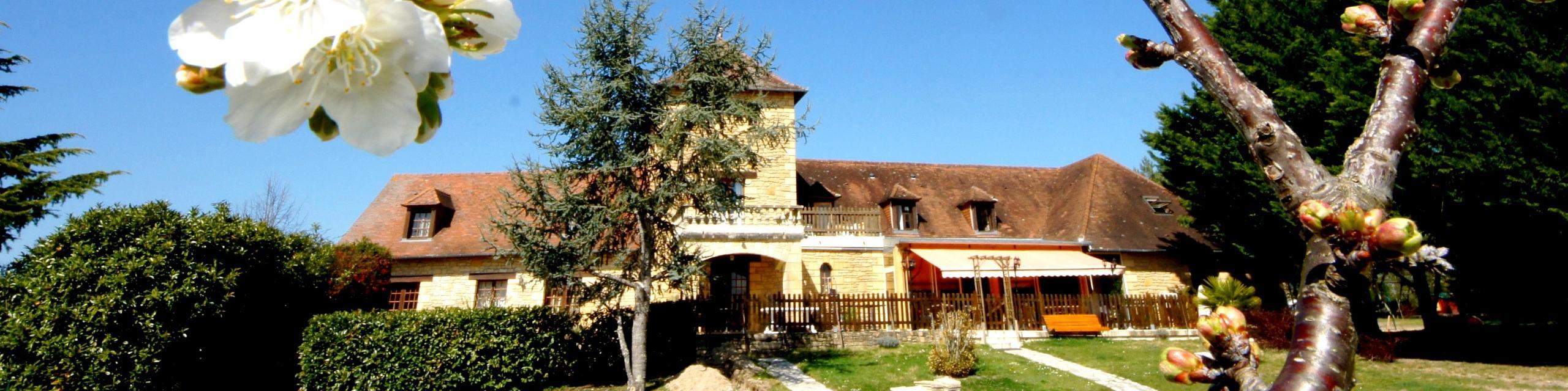 Logis Hotel-restaurant Les Collines 59 Route Des Cretes Hotel Cublac