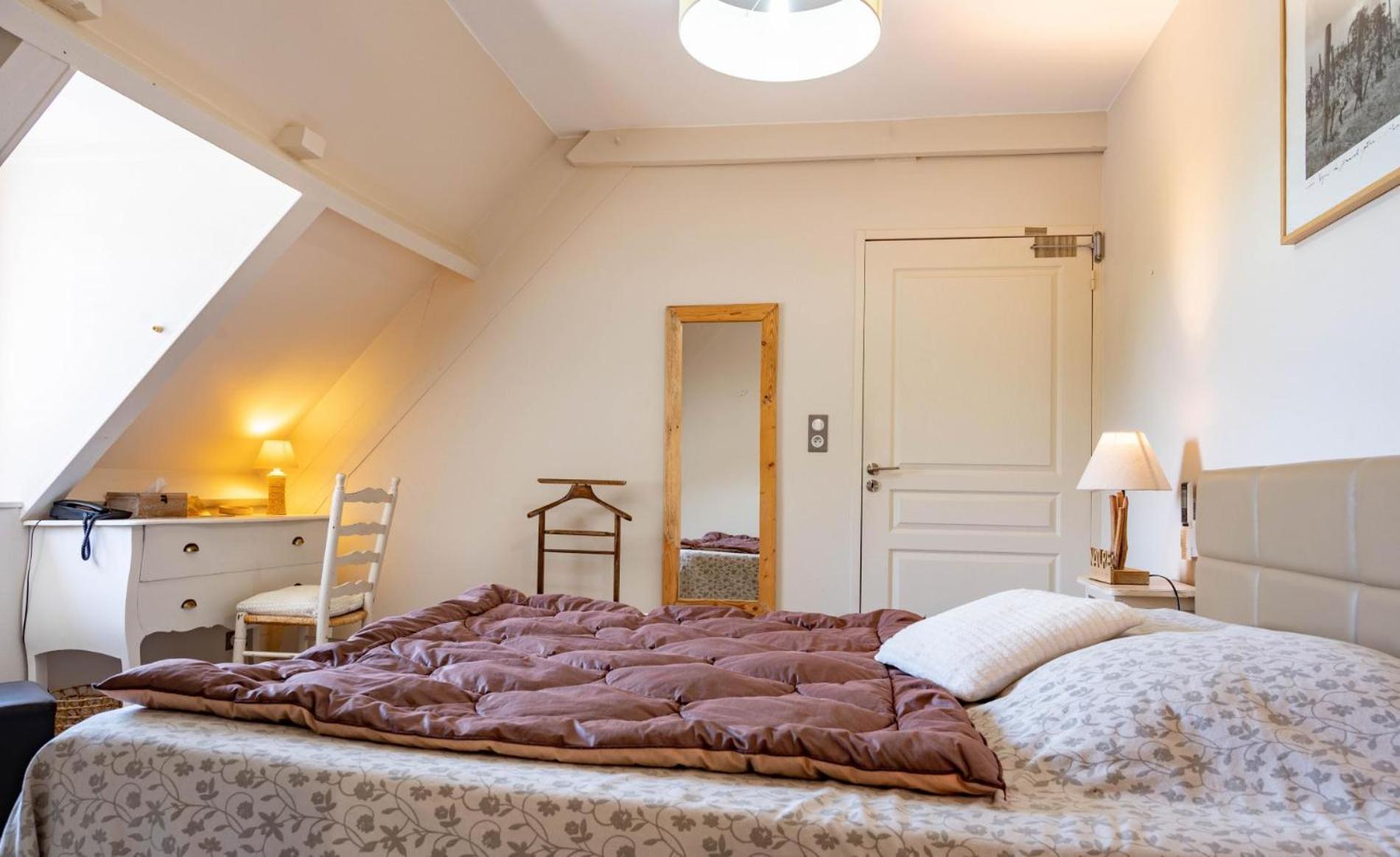 Logis Hotel-restaurant Les Collines 59 Route Des Cretes Cublac