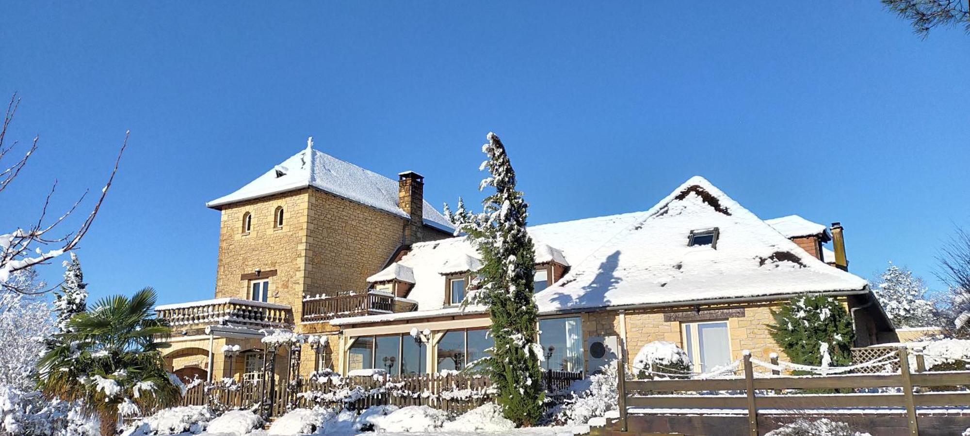 Logis Hotel-restaurant Les Collines 59 Route Des Cretes Hotel Cublac