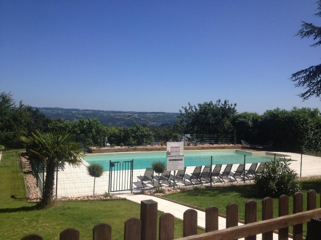 Hotel Logis Hotel-restaurant Les Collines 59 Route Des Cretes 3*