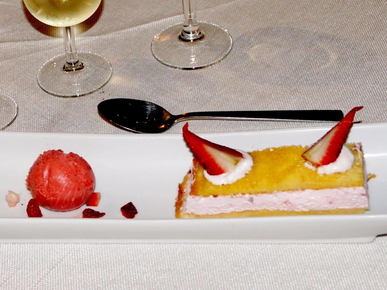 Logis Hotel-restaurant Les Collines 59 Route Des Cretes Cublac